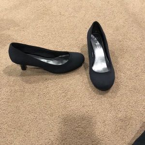 Mootsies Tootsies kitten heels